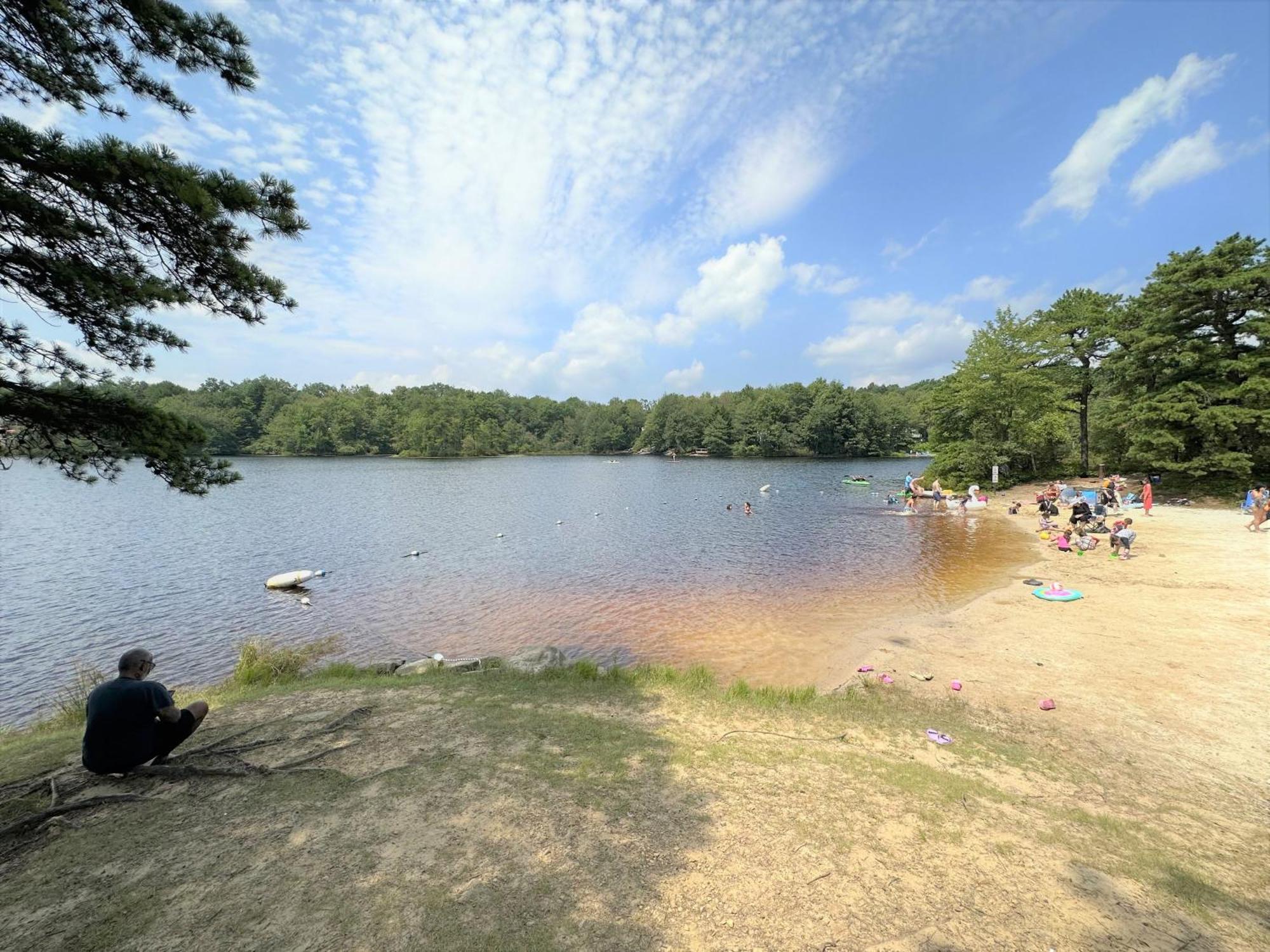 Wow!! Ultimate Pocono Retreat, Hot Tub, Game Room, Deck, Lakes, Skiing, Pools Long Pond Luaran gambar