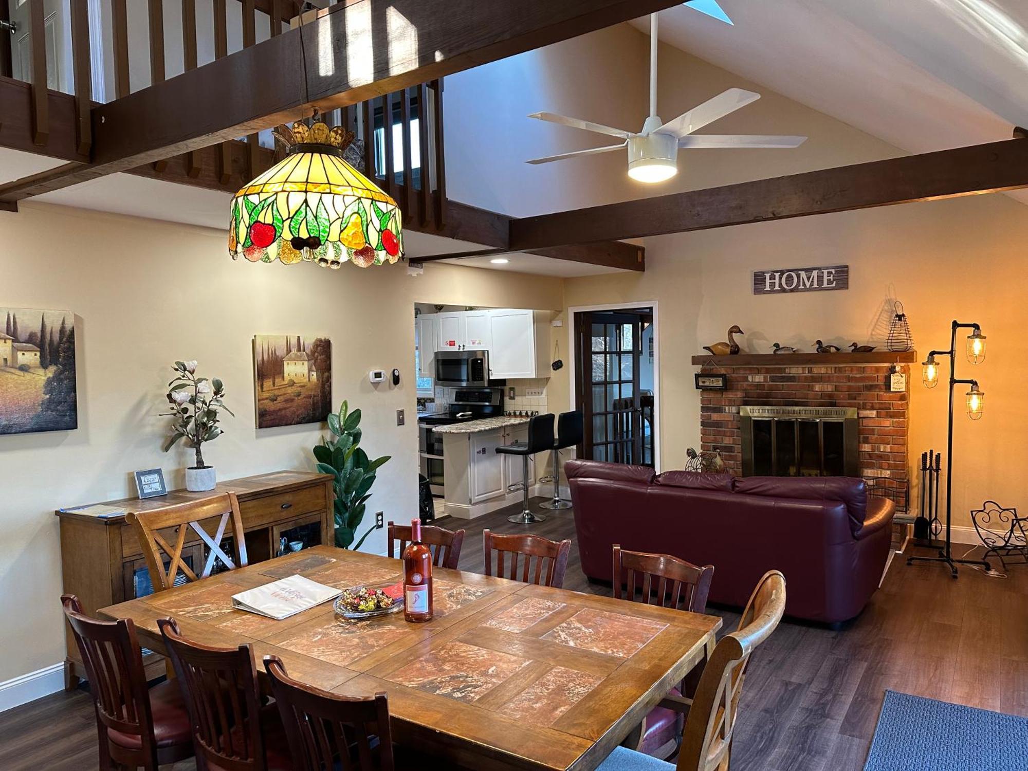 Wow!! Ultimate Pocono Retreat, Hot Tub, Game Room, Deck, Lakes, Skiing, Pools Long Pond Luaran gambar